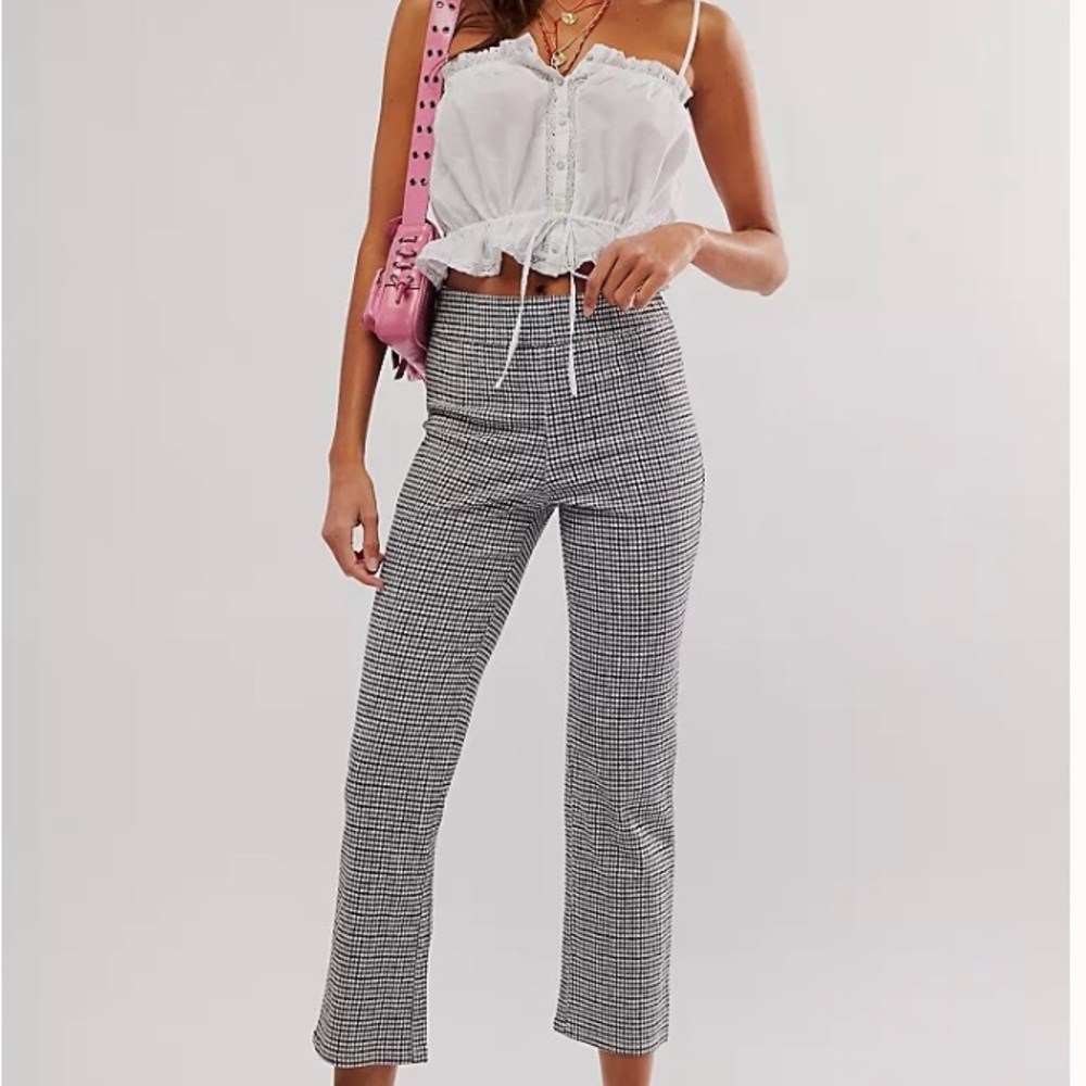 Free People In My Feelings Slim Crop Pants size Small Black and White